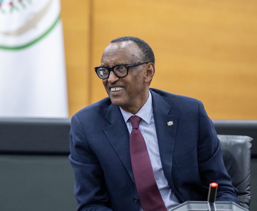 Yolande Makolo yemeje ko Perezida Kagame ari mu kiruhuko ‘atarembye’