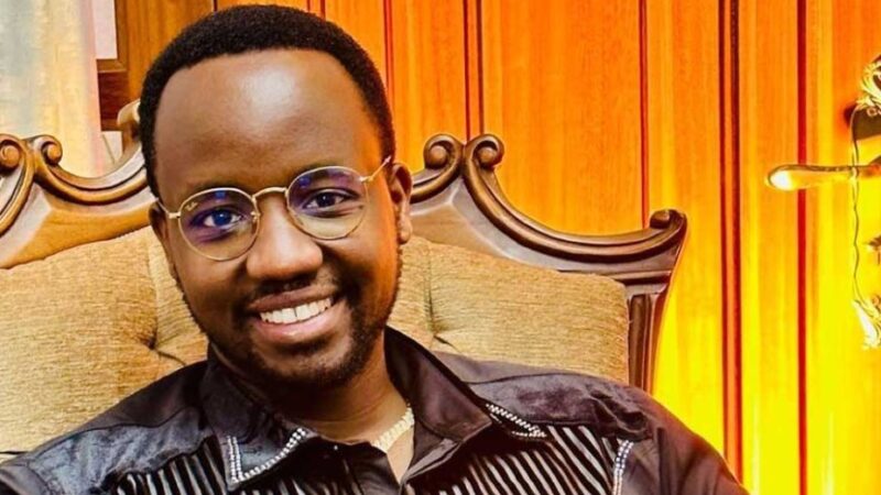 Coach Gaël yagiye muri Afurika y’Epfo mu biganiro n’abatumiye Chris Brown