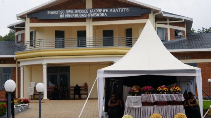 Nyamasheke: Imibiri 30 y’Abatutsi bishwe muri Jenoside yashyinguwe mu cyubahiro