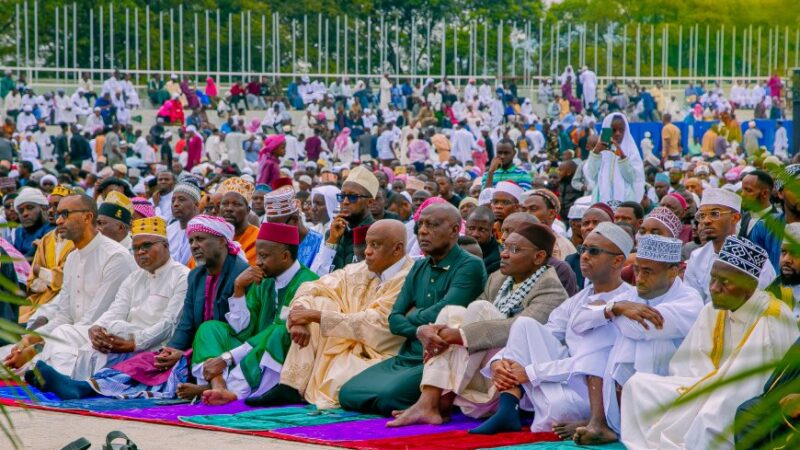 Abayisilamu bo ku isi yose bizihije Umunsi Mukuru w’Igitambo – AMAFOTO