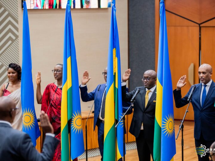 Perezida Kagame yakiriye indahiro za Minisitiri w’Intebe mushya n’abandi bagize Guverinoma nshya-AMAFOTO