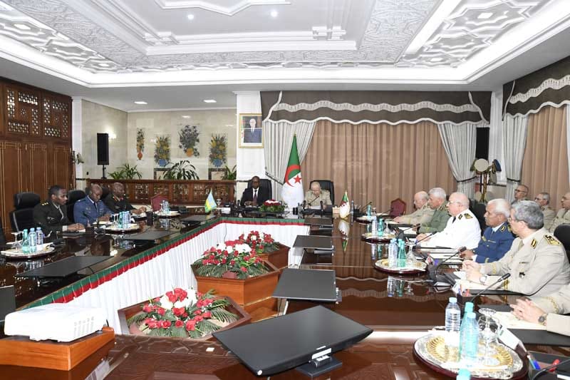 Hasinywe amasezerano mu bya gisirikare hagati y’u Rwanda na Algeria.