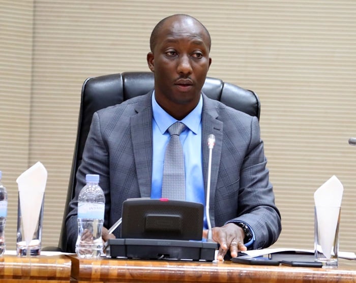 Ese Kuzamuka kw’igiciro cya lisansi nta ngaruka zikomeye bizateza?
