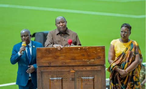 Perezida Ndayishimiye atewe impungenge n’abagabo batakibasha gutera akabariro