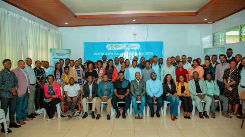 Abaganga n’abaturage mu rugamba rumwe rwo kurwanya ubudahangarwa bw’udukoko ku miti