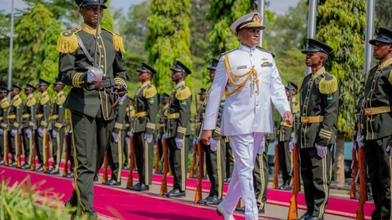 Umugaba Mukuru w’Ingabo za Kenya ari mu ruzinduko mu Rwanda