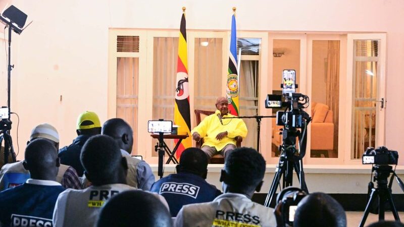 Museveni yashinje Abanyaburayi uruhare mu myigaragambyo yo muri Tanzania